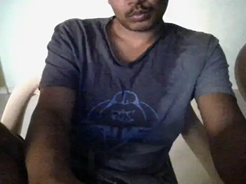 sexjames77777's cam snapshot