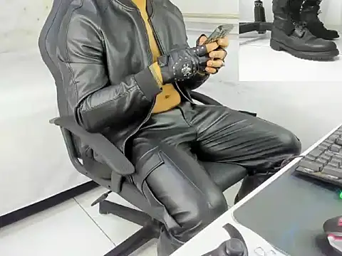 master_leather live sex cam