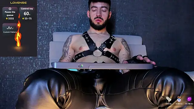 MarkWalker__'s cam snapshot