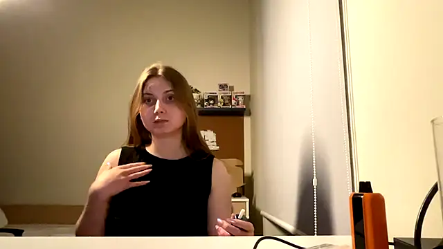 Callmeee_star's cam snapshot