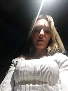 Crazy_lady69's cam snapshot