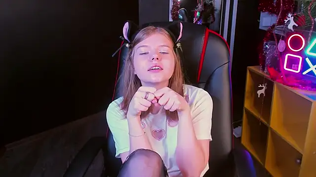 Lolly_Dollly's cam snapshot