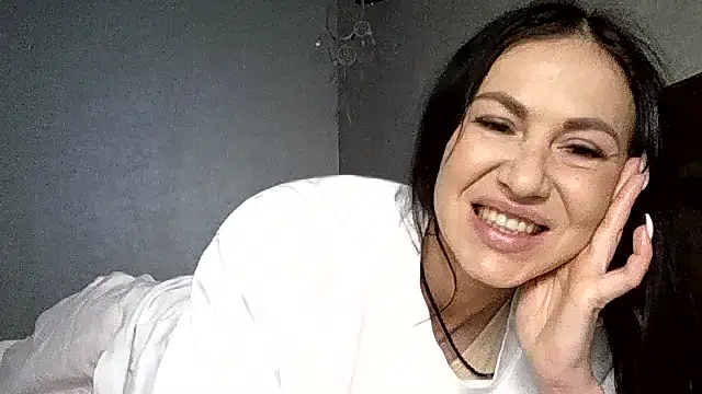 JulianaGold1 live sex cam