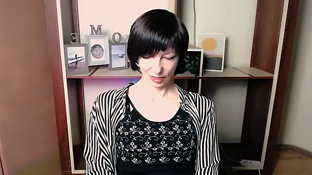 _AngeliaFlow_'s cam snapshot