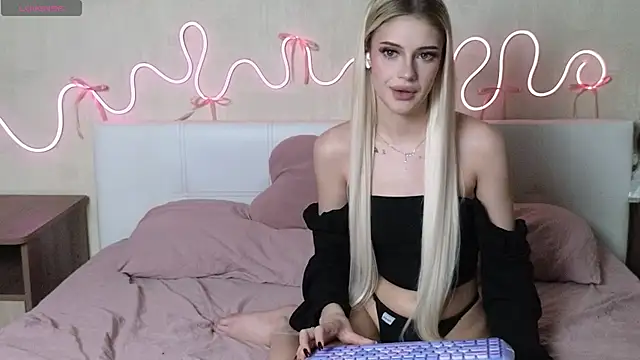 Betty_Blamee's cam snapshot