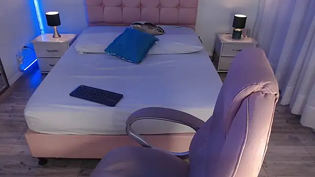 zoe_jones13's cam snapshot