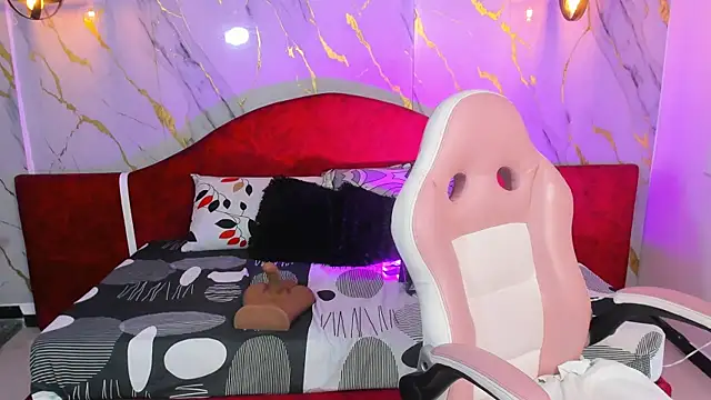 estrella_bigboobs14's cam snapshot