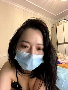 Mia-t's cam snapshot