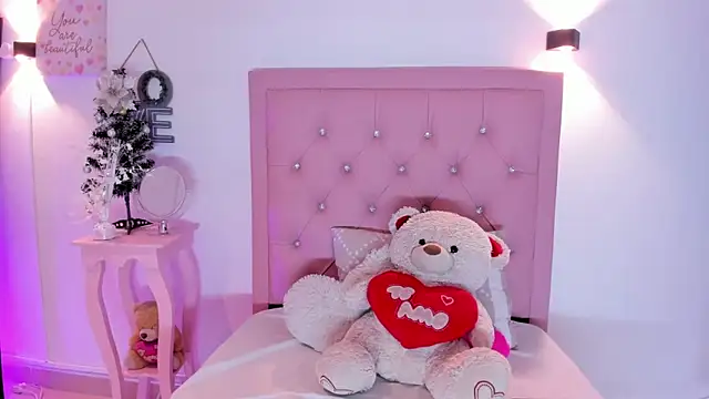 antonellarousee's cam snapshot