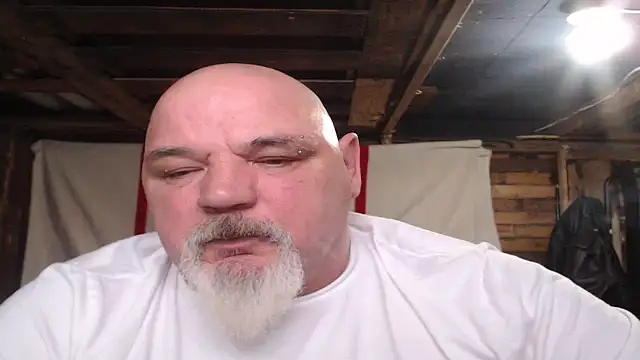 Newfiesausage1972's cam snapshot