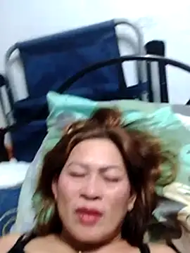 merr_ann123's cam snapshot