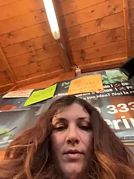 DaisyVibesss live sex cam