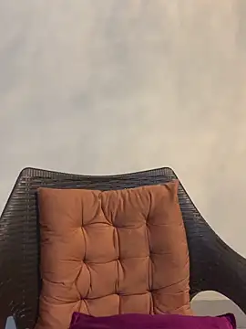 yours_chahat's cam snapshot