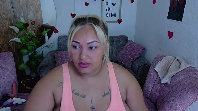 laleska_montenegro's cam snapshot