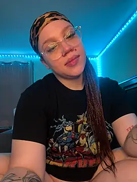 QueenNuttCollector live sex cam