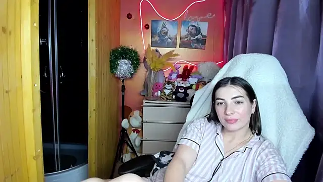 Fiery_Brunette_ live sex cam