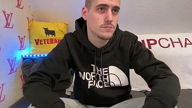 Cookieboy88 live sex cam