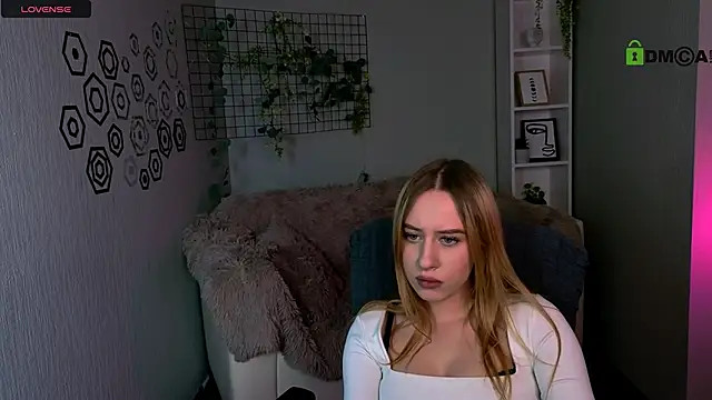 molly_lesser's cam snapshot