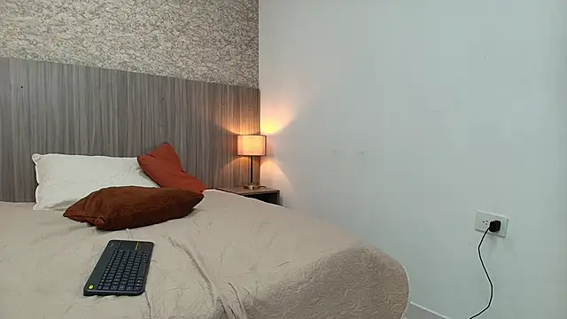 zoe_bermudez's cam snapshot