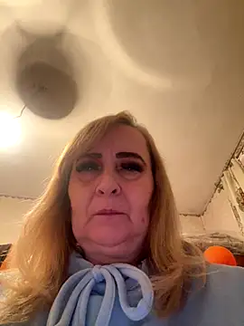 Irina2909@xh live sex cam