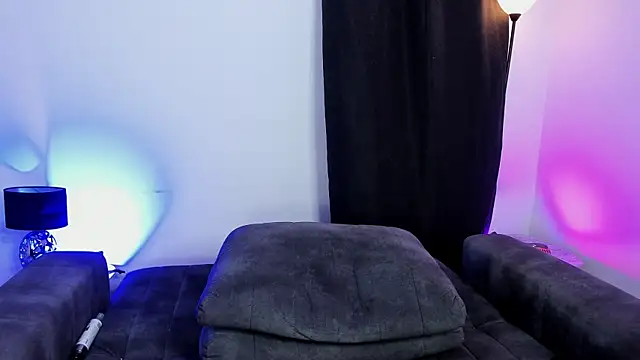 Stormi_Canniggia live sex cam