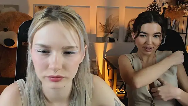 IndigoFae's cam snapshot