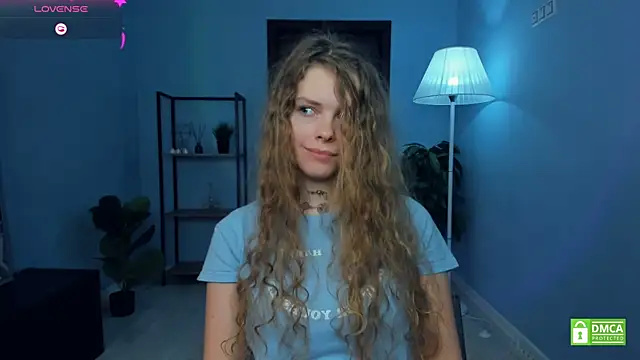 RayaNenlia's cam snapshot