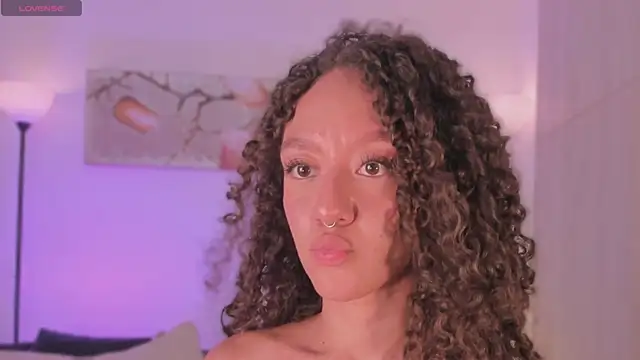 ChloeMoreti's cam snapshot