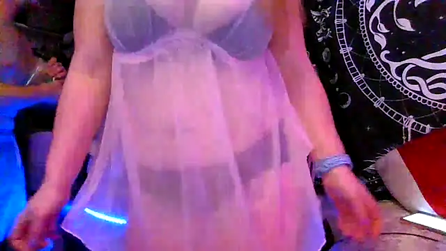 xKittenPawz's cam snapshot