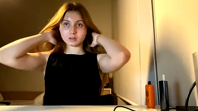 Callmeee_star's cam snapshot