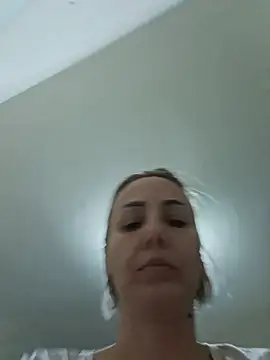 Aly-john1985's cam snapshot