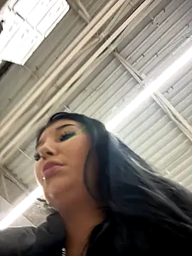 Tisha_Busty live sex cam