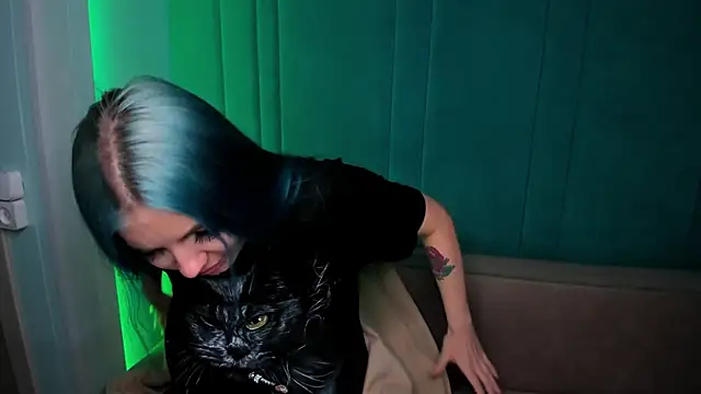 JuliaBusty's cam snapshot