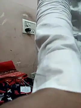 maxmishra18's cam snapshot