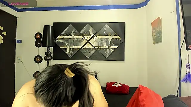 SARAMISHA live sex cam