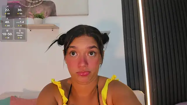 Gabrielaa_Miller_'s cam snapshot