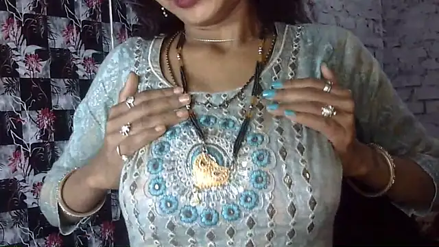 Sexy_Heena69's cam snapshot