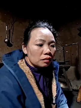 miomio-12 live sex cam