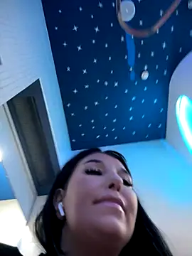 Tisha_Busty live sex cam