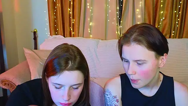 Girls_Fingers live sex cam