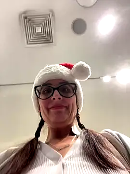 NataKitten live sex cam