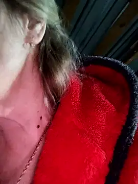 gentleblonde's cam snapshot