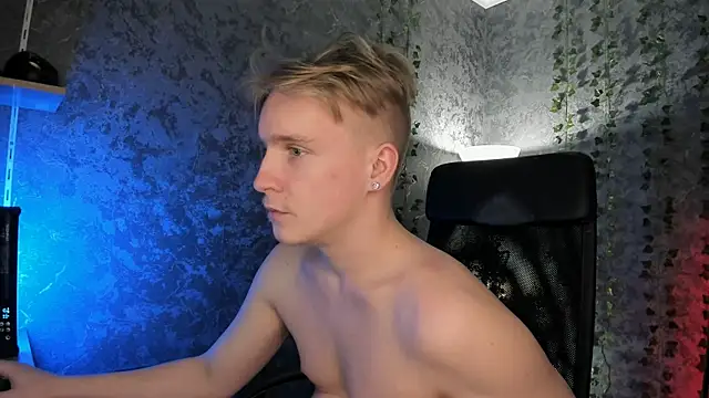 AlexxSweet live sex cam