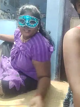 divyatamil143's cam snapshot