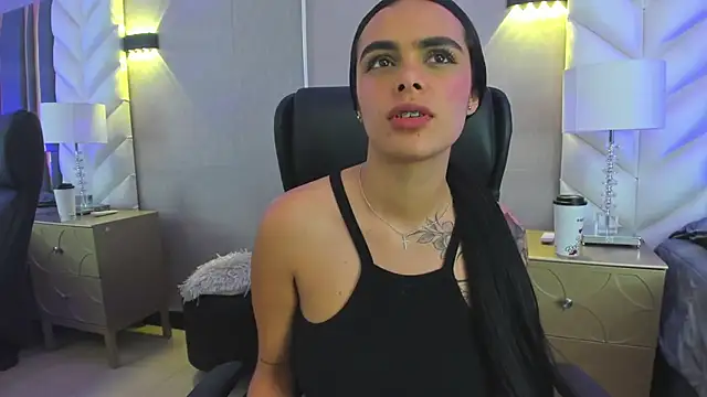 ChloeHarper_ live sex cam