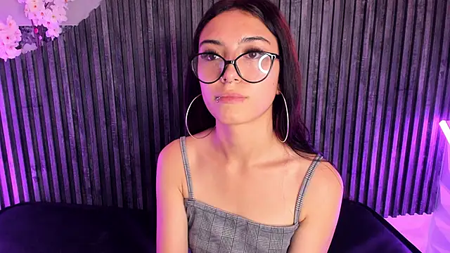 Molly_Bms_'s cam snapshot