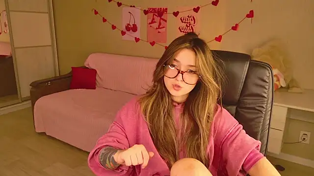 BellaSink's cam snapshot