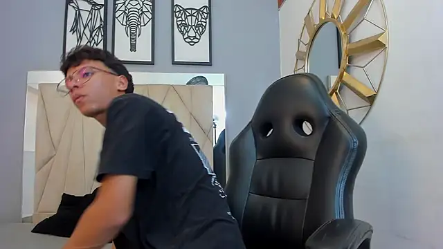 adams_bobby live sex cam