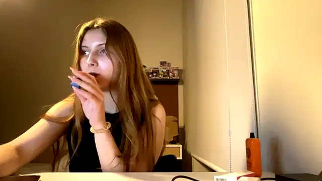 Callmeee_star's cam snapshot