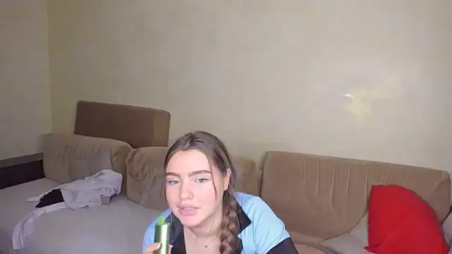 MiaJeweled's cam snapshot